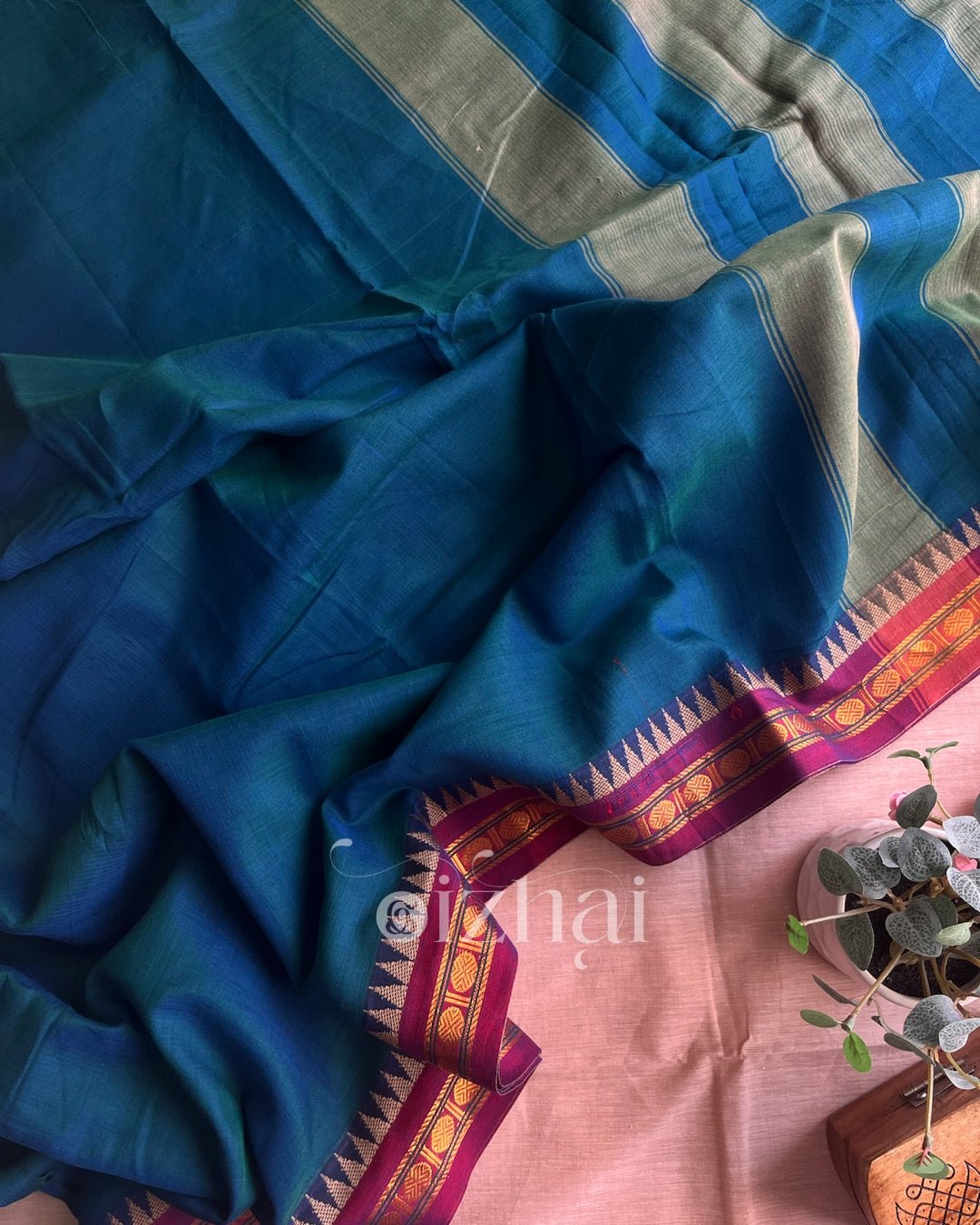 Thari || Yuktha - Izhai