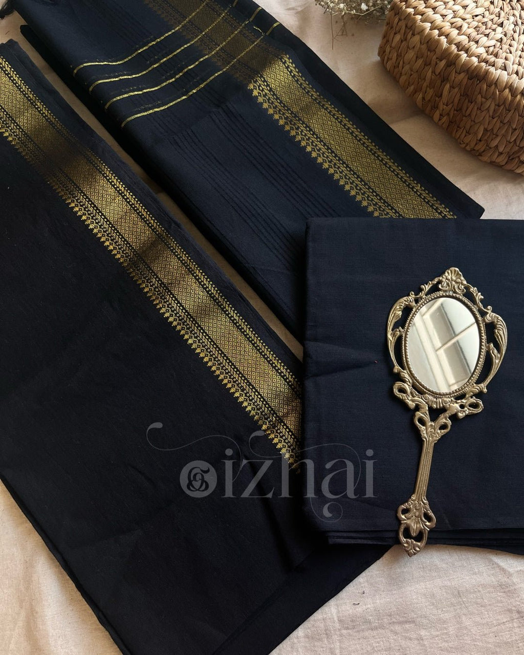 Unstitched - Black - Izhai