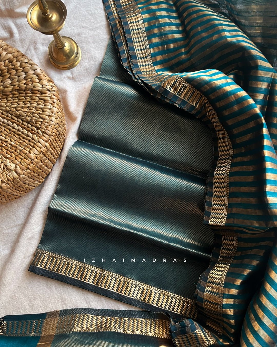 Unstitched - Green - Izhai